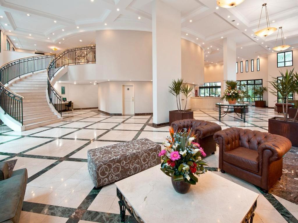 Отель Pinheiros Luxuoso Flat Сан-Пауло Экстерьер фото